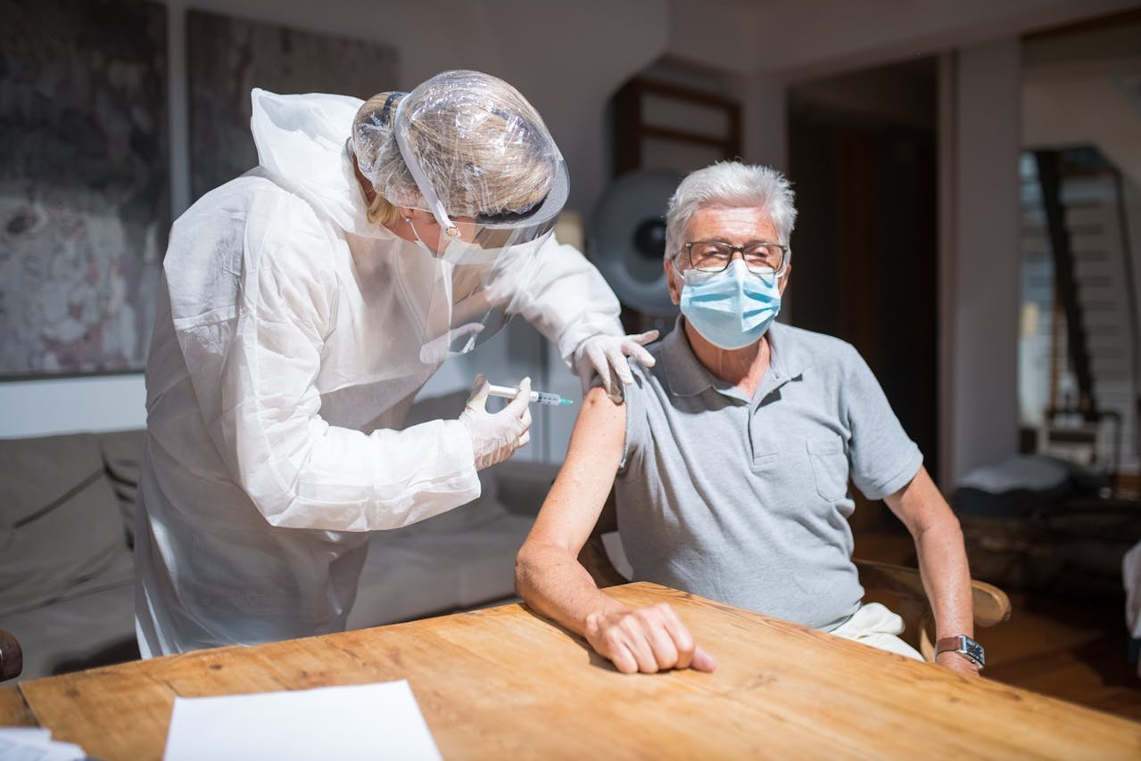 Vaccination du zona chez les seniors : pourquoi et comment ? - Sante ...